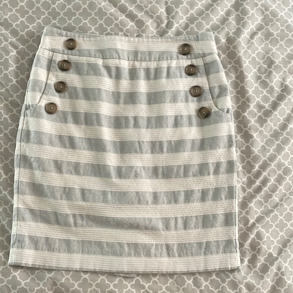 Loft denim/ivory skirt 💚2 for $25 💚